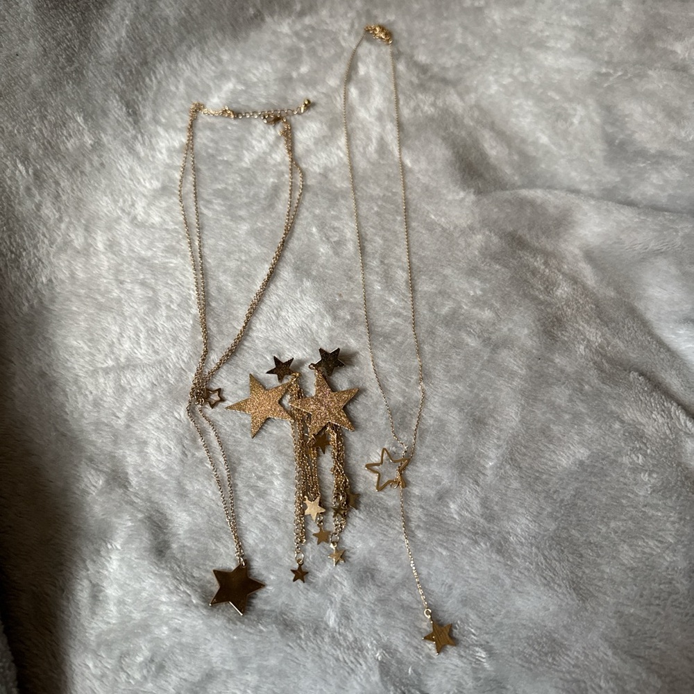 2 Gold Star Pendant Necklace and star earrings